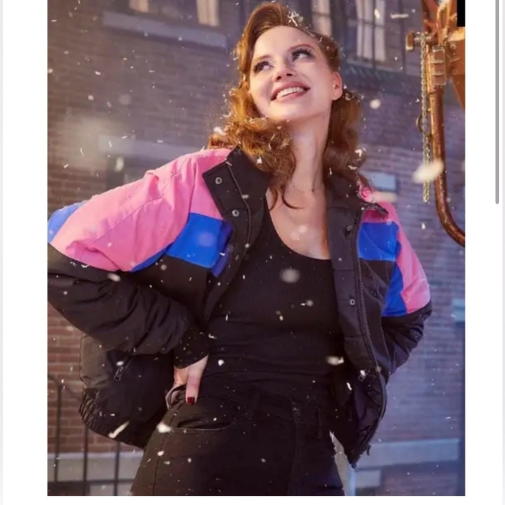 American eagle womens puffer jacket . Multicolor , Size Extra Small. Pre Loved.